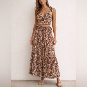 Chic Brown Floral Skirt Set Size L bow tie details in top of shoulder and skirt